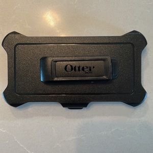 Otterbox iPhone 12 clip